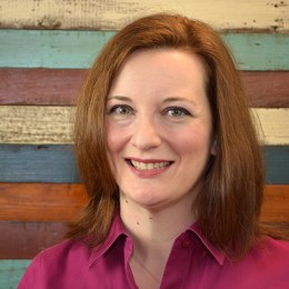 Stephanie-headshot-2017-web-square